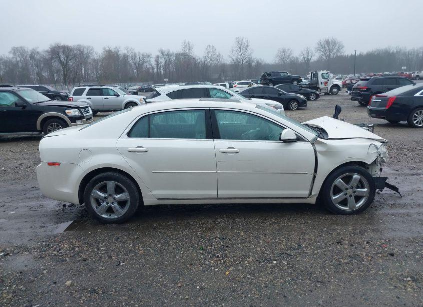 Photo 13 of 2011 Chevrolet Malibu 2LT (VIN 1G1ZD5E15BF384215)