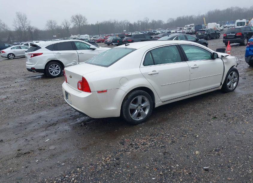 Photo 4 of 2011 Chevrolet Malibu 2LT (VIN 1G1ZD5E15BF384215)