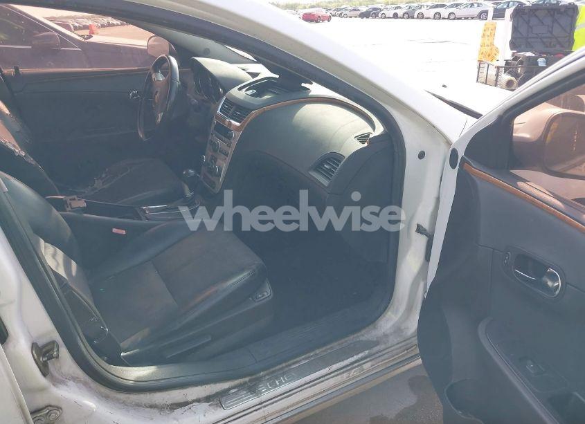 Photo 5 of 2011 Chevrolet Malibu 2LT (VIN 1G1ZD5E16BF254556)