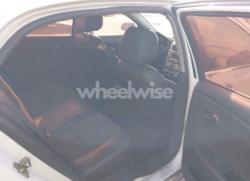 Photo 8 of 2011 Chevrolet Malibu 2LT (VIN 1G1ZD5E16BF254556)