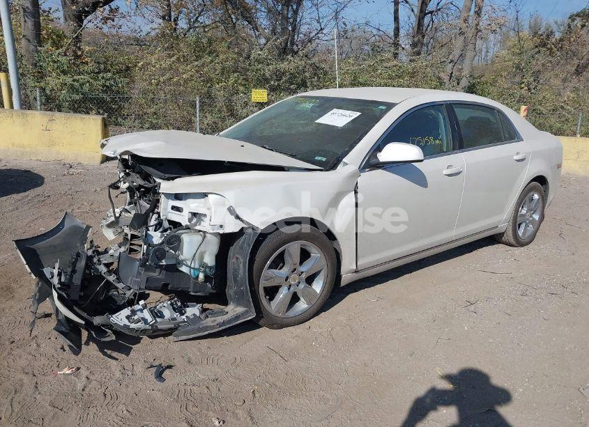 Photo 2 of 2011 Chevrolet Malibu 2LT (VIN 1G1ZD5E16BF354141)