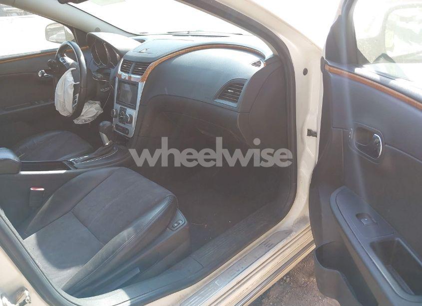 Photo 5 of 2011 Chevrolet Malibu 2LT (VIN 1G1ZD5E16BF354141)