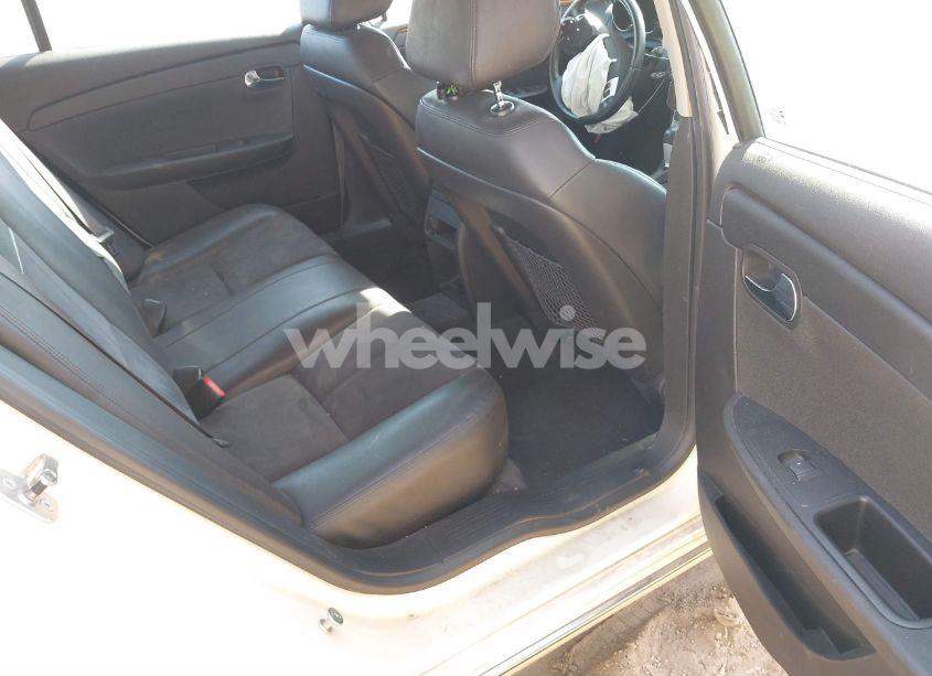 Photo 8 of 2011 Chevrolet Malibu 2LT (VIN 1G1ZD5E16BF354141)