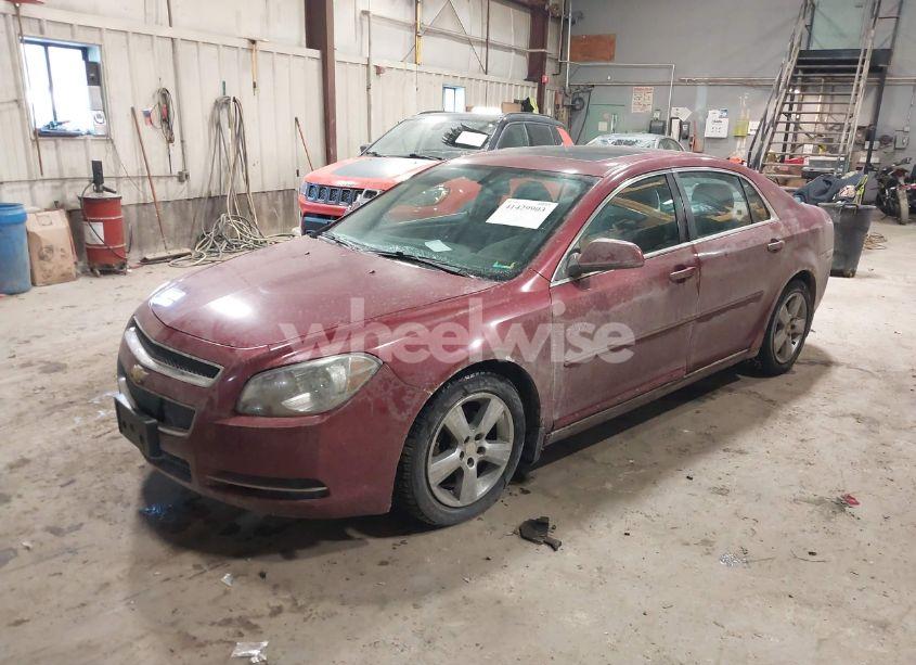 Photo 2 of 2011 Chevrolet Malibu 2LT (VIN 1G1ZD5E17BF215491)