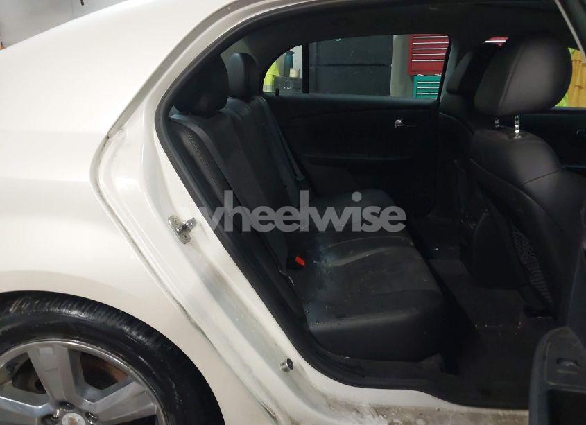 Photo 8 of 2011 Chevrolet Malibu 2LT (VIN 1G1ZD5E19BF259654)