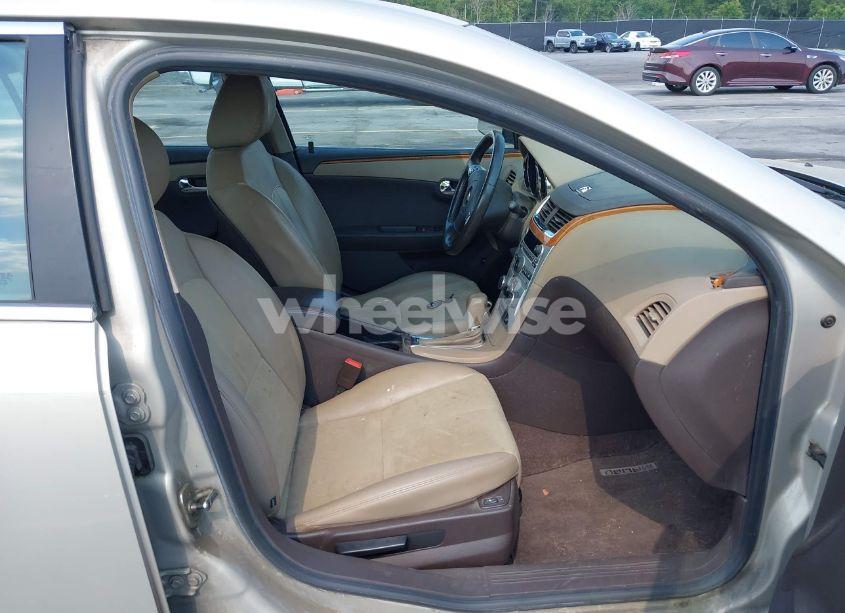 Photo 5 of 2011 Chevrolet Malibu 2LT (VIN 1G1ZD5E19BF289575)