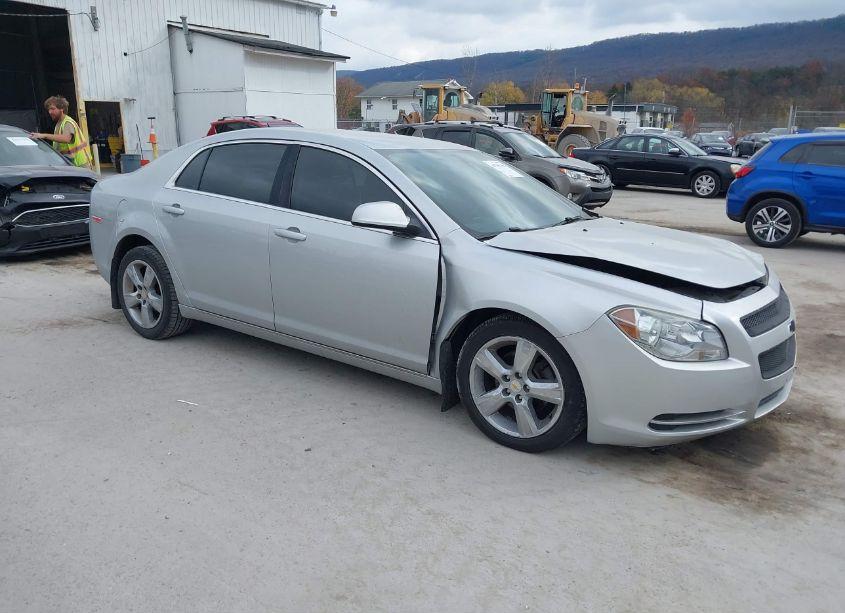 2011 Chevrolet Malibu 2LT (VIN 1G1ZD5E1XBF125025) main photo