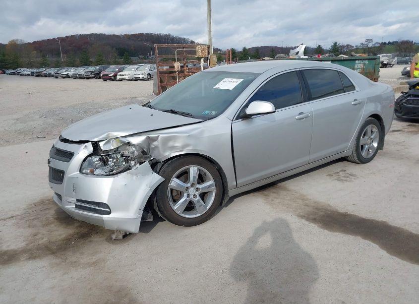Photo 2 of 2011 Chevrolet Malibu 2LT (VIN 1G1ZD5E1XBF125025)