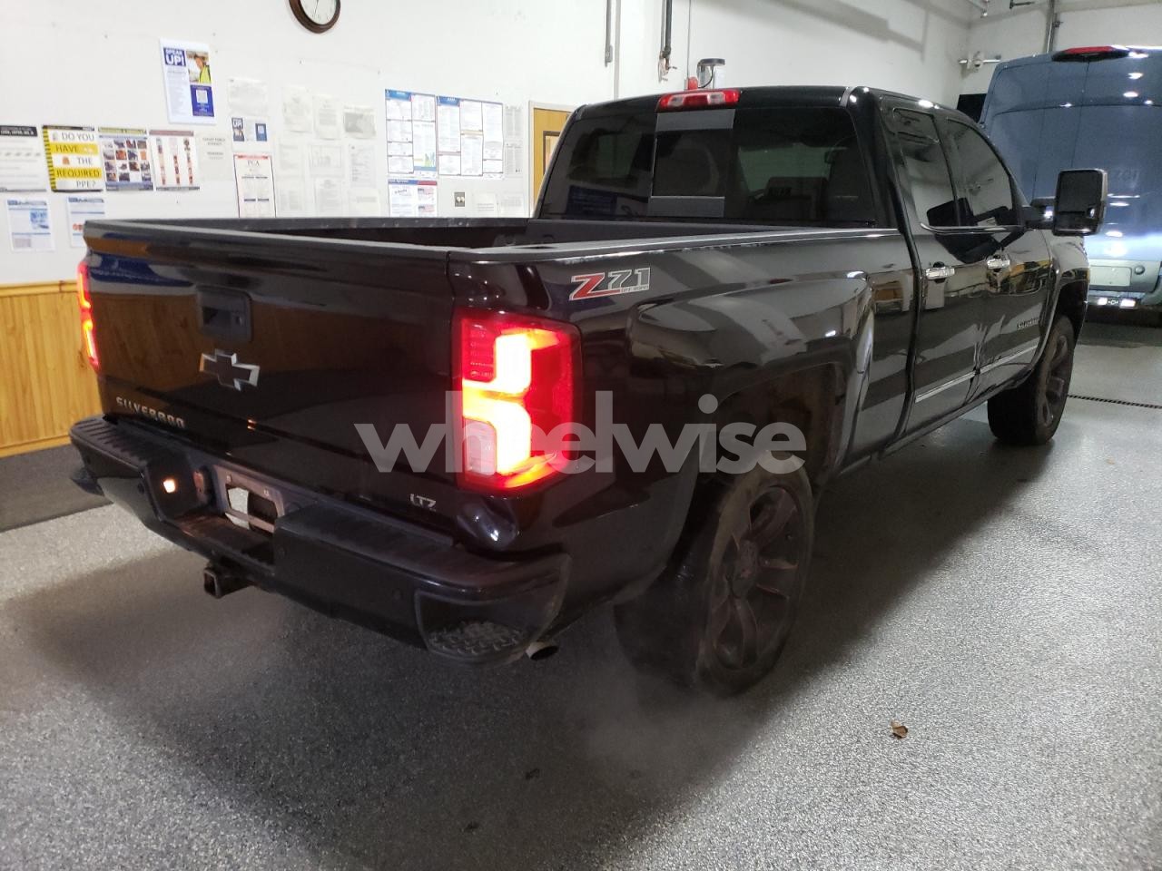 Photo 3 of 2016 CHEVROLET SILVERADO K1500 LTZ (VIN 1G1ZD5E1XBF249859)