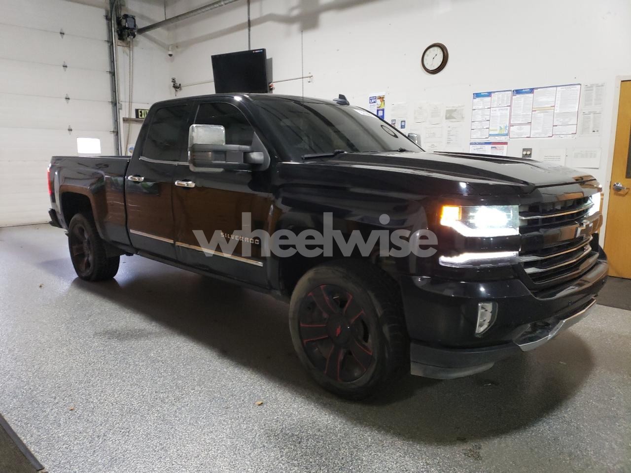 Photo 4 of 2016 CHEVROLET SILVERADO K1500 LTZ (VIN 1G1ZD5E1XBF249859)