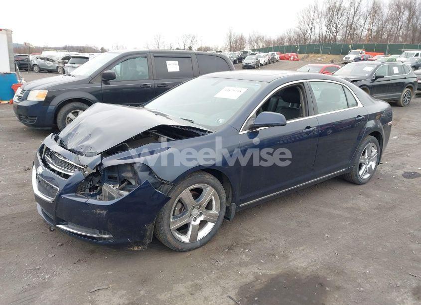 Photo 2 of 2011 Chevrolet Malibu 2LT (VIN 1G1ZD5E70BF119268)