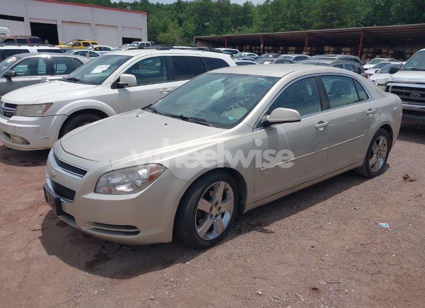 Photo 2 of 2011 Chevrolet Malibu 2LT (VIN 1G1ZD5E71BF279868)