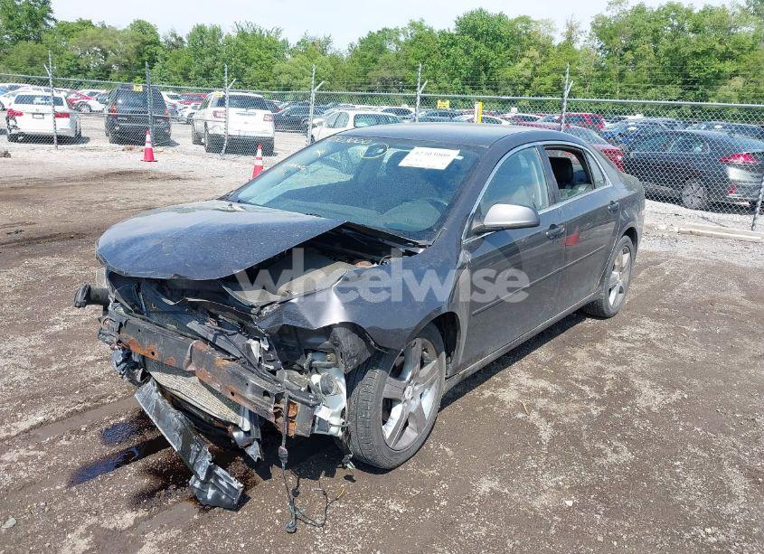 Photo 2 of 2011 Chevrolet Malibu 2LT (VIN 1G1ZD5E73BF277295)