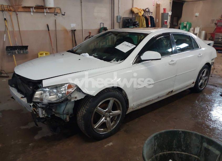 Photo 2 of 2011 Chevrolet Malibu 2LT (VIN 1G1ZD5E75BF392593)