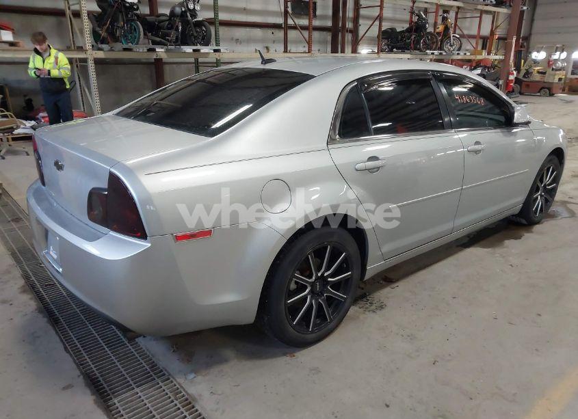 Photo 4 of 2011 Chevrolet Malibu 2LT (VIN 1G1ZD5E78BF235186)