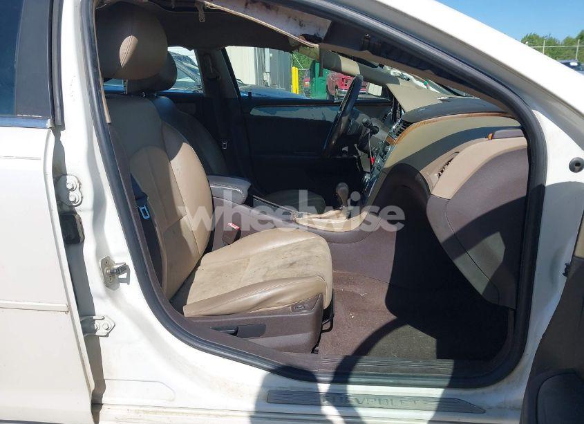 Photo 5 of 2010 Chevrolet Malibu LT (VIN 1G1ZD5EB5AF130057)