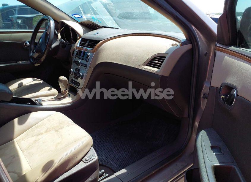 Photo 5 of 2010 Chevrolet Malibu LT (VIN 1G1ZD5EB7AF176103)