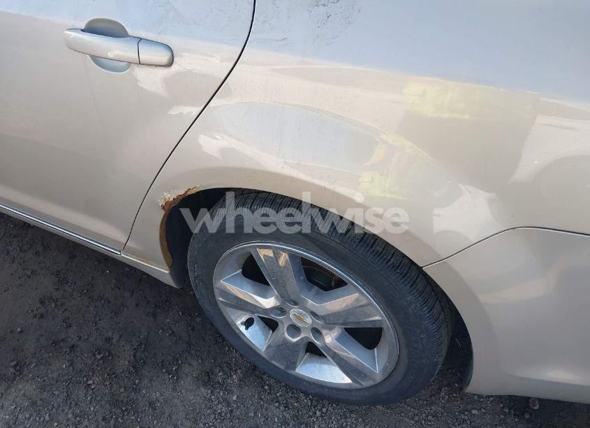 Photo 6 of 2010 Chevrolet Malibu LT (VIN 1G1ZD5EB8AF315879)