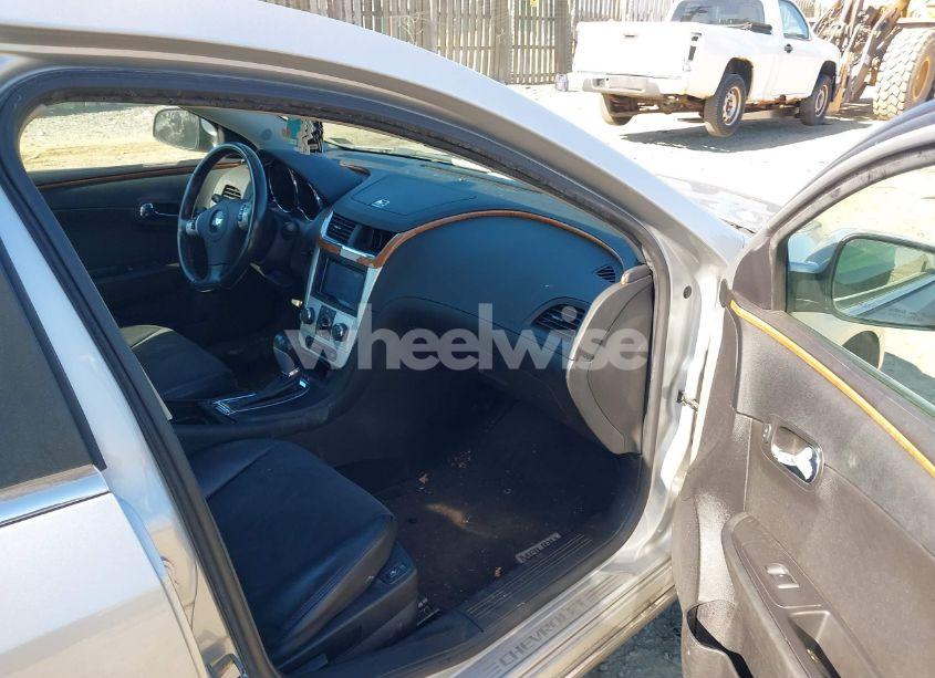 Photo 5 of 2010 Chevrolet Malibu LT (VIN 1G1ZD5EB9AF100866)