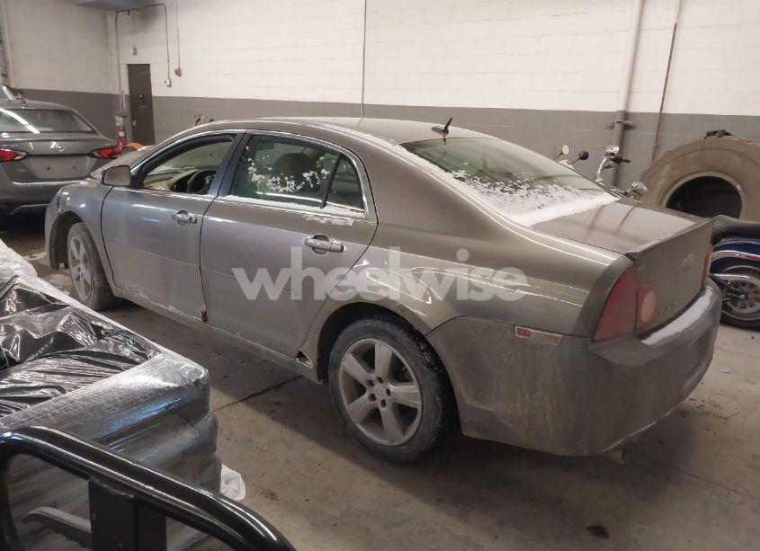 Photo 3 of 2010 Chevrolet Malibu LT (VIN 1G1ZD5EB9AF232025)