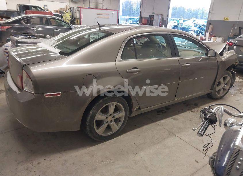 Photo 4 of 2010 Chevrolet Malibu LT (VIN 1G1ZD5EB9AF232025)