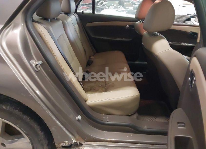 Photo 8 of 2010 Chevrolet Malibu LT (VIN 1G1ZD5EB9AF232025)