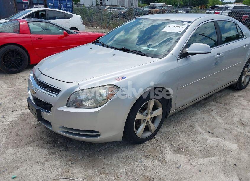 Photo 2 of 2011 Chevrolet Malibu 2LT (VIN 1G1ZD5EU2BF195709)