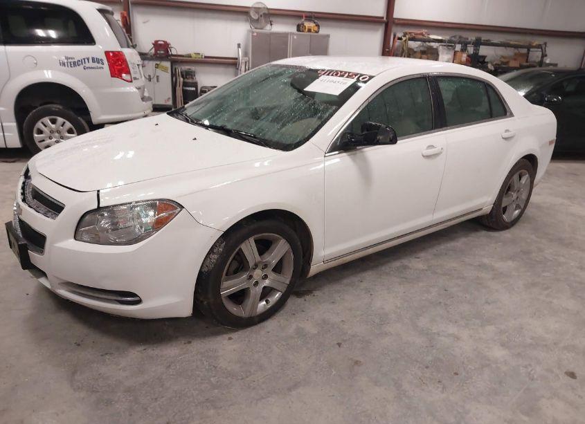 Photo 2 of 2011 Chevrolet Malibu 2LT (VIN 1G1ZD5EU2BF249414)