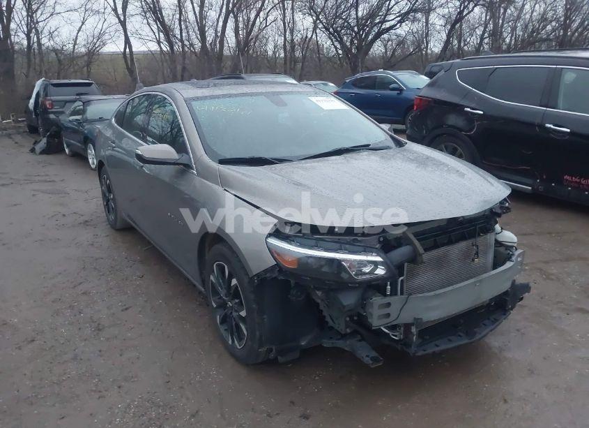 2018 Chevrolet Malibu LT (VIN 1G1ZD5ST0JF109498) main photo
