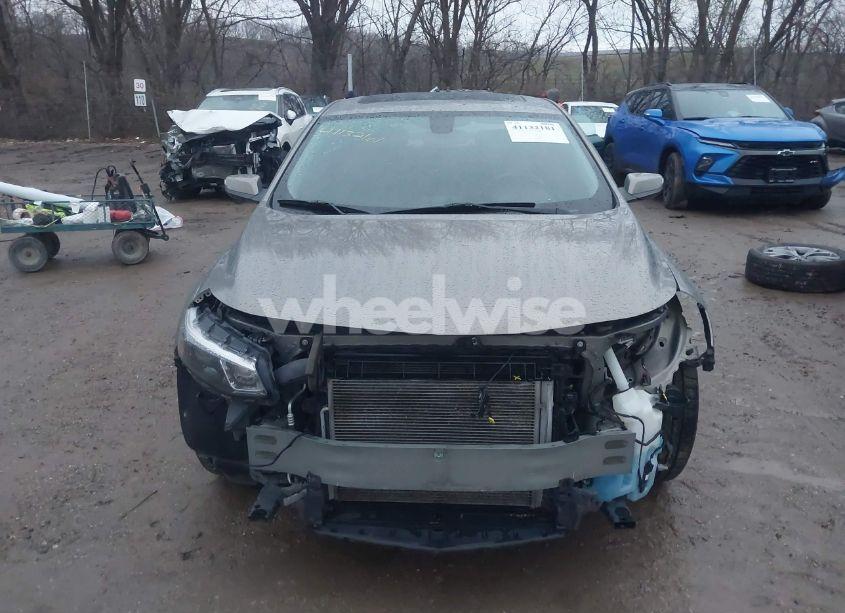 Photo 13 of 2018 Chevrolet Malibu LT (VIN 1G1ZD5ST0JF109498)