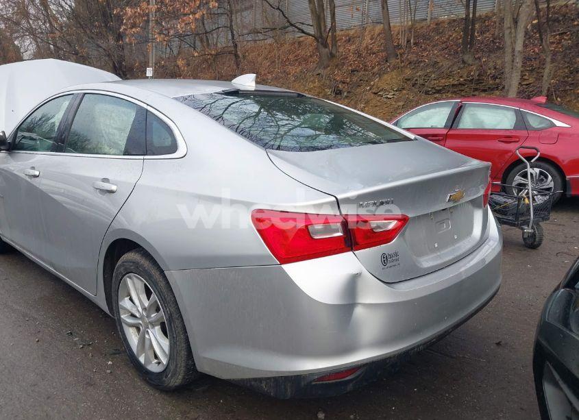 Photo 12 of 2018 Chevrolet Malibu LT (VIN 1G1ZD5ST0JF111221)