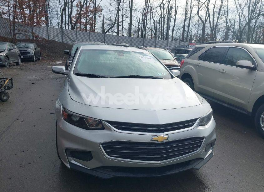 Photo 13 of 2018 Chevrolet Malibu LT (VIN 1G1ZD5ST0JF111221)