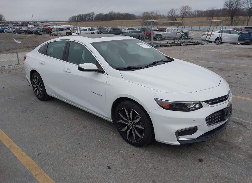2018 Chevrolet Malibu LT (VIN 1G1ZD5ST0JF111882) main photo