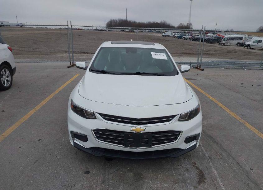 Photo 12 of 2018 Chevrolet Malibu LT (VIN 1G1ZD5ST0JF111882)