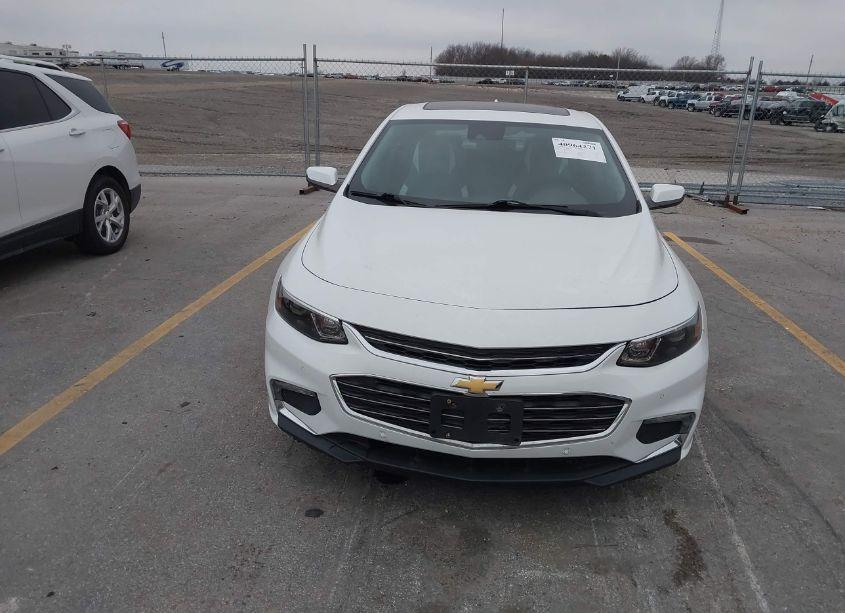 Photo 6 of 2018 Chevrolet Malibu LT (VIN 1G1ZD5ST0JF111882)