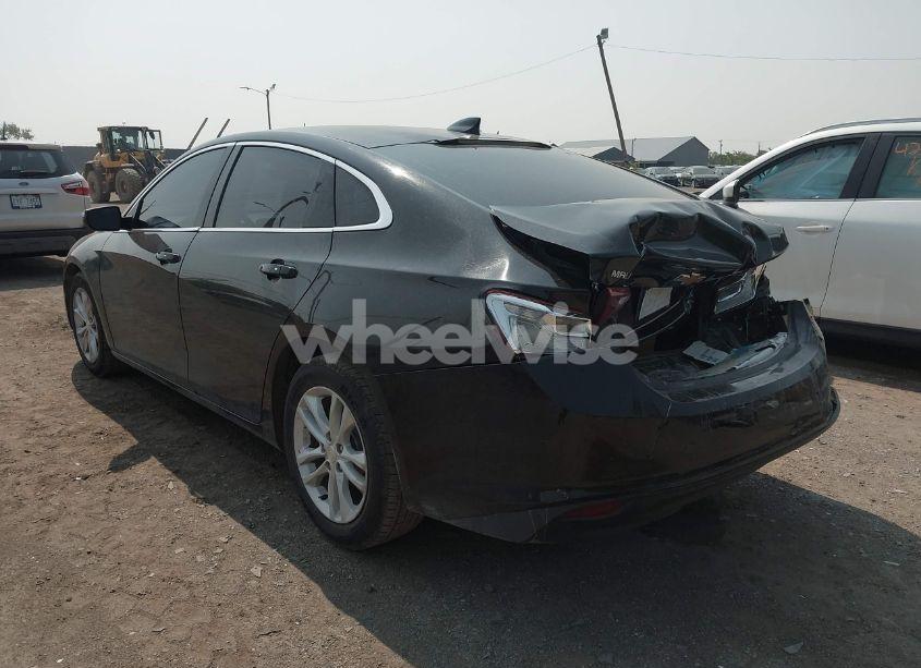 Photo 3 of 2018 Chevrolet Malibu LT (VIN 1G1ZD5ST0JF115253)