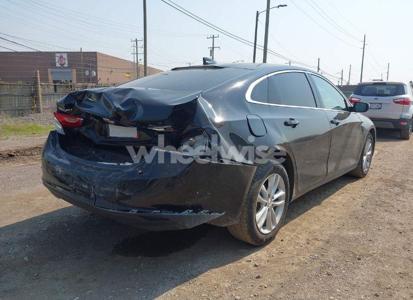 Photo 4 of 2018 Chevrolet Malibu LT (VIN 1G1ZD5ST0JF115253)