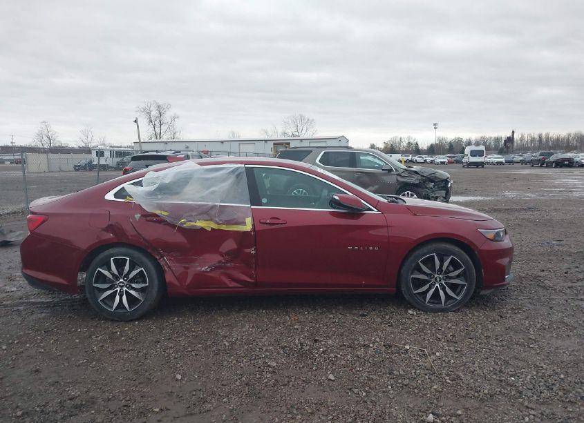Photo 13 of 2018 Chevrolet Malibu LT (VIN 1G1ZD5ST0JF116838)