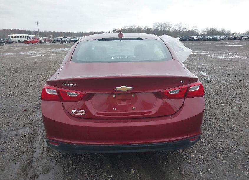 Photo 16 of 2018 Chevrolet Malibu LT (VIN 1G1ZD5ST0JF116838)