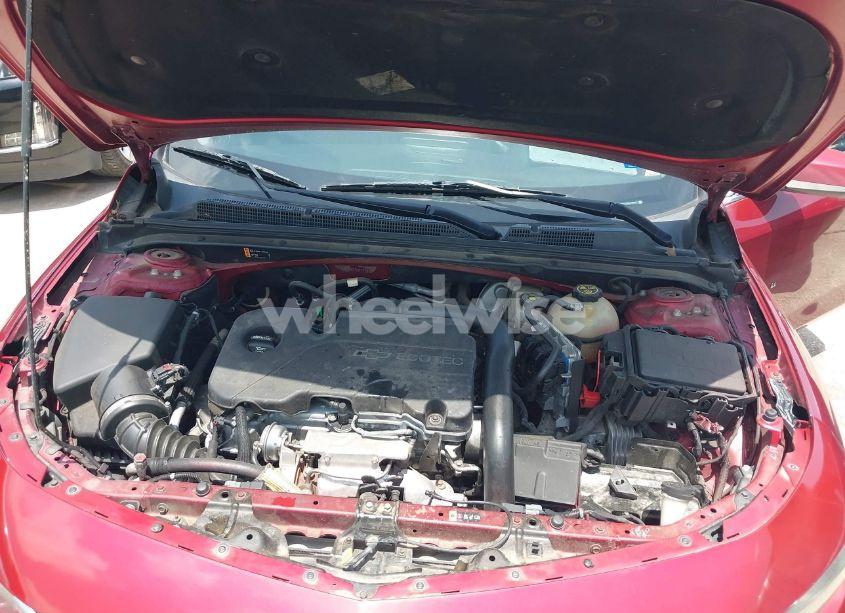 Photo 10 of 2018 Chevrolet Malibu LT (VIN 1G1ZD5ST0JF117858)