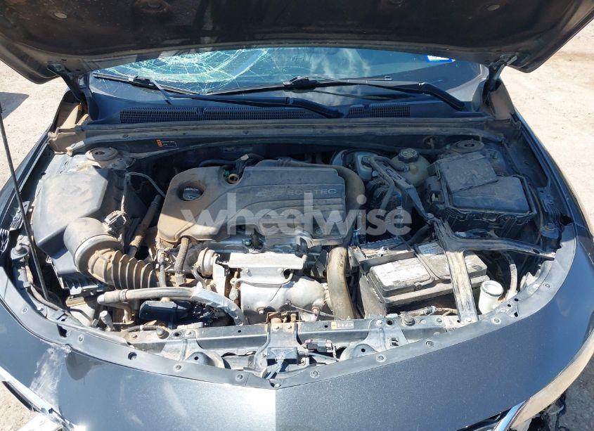 Photo 10 of 2018 Chevrolet Malibu LT (VIN 1G1ZD5ST0JF126544)