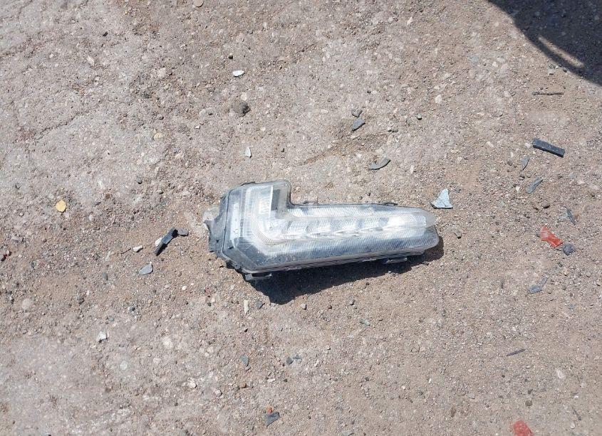 Photo 12 of 2018 Chevrolet Malibu LT (VIN 1G1ZD5ST0JF126544)