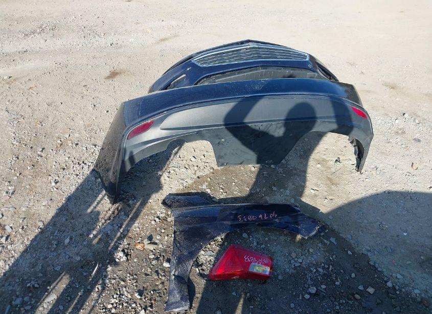 Photo 12 of 2018 Chevrolet Malibu LT (VIN 1G1ZD5ST0JF135356)