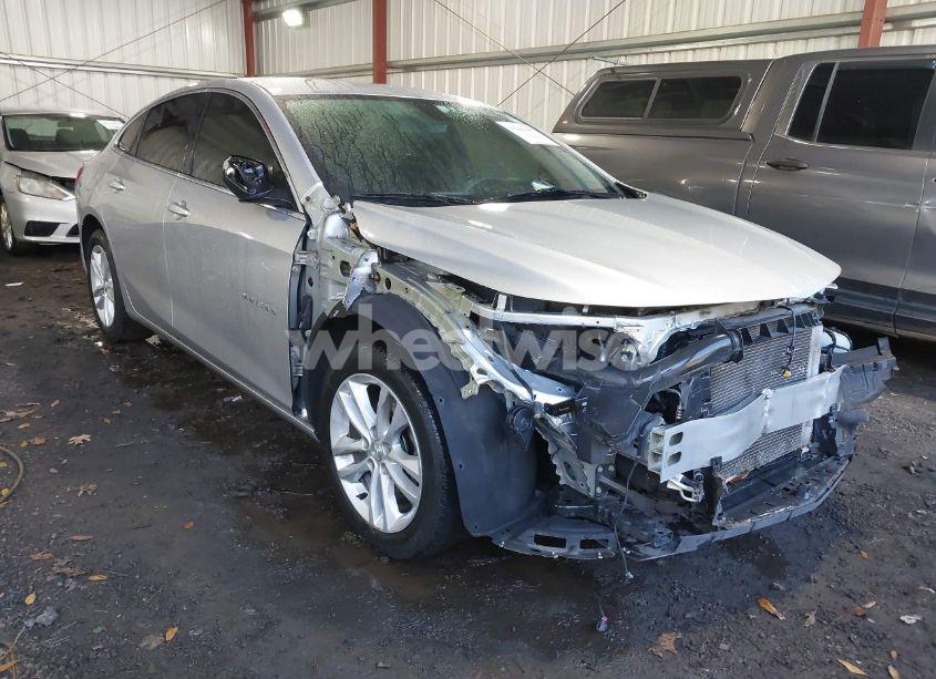 2018 Chevrolet Malibu LT (VIN 1G1ZD5ST0JF138144) main photo