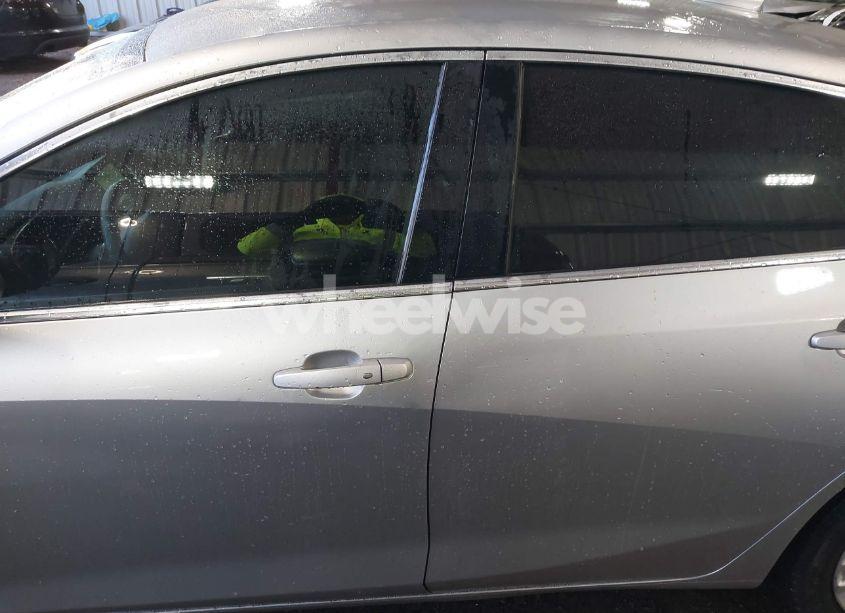 Photo 15 of 2018 Chevrolet Malibu LT (VIN 1G1ZD5ST0JF138144)