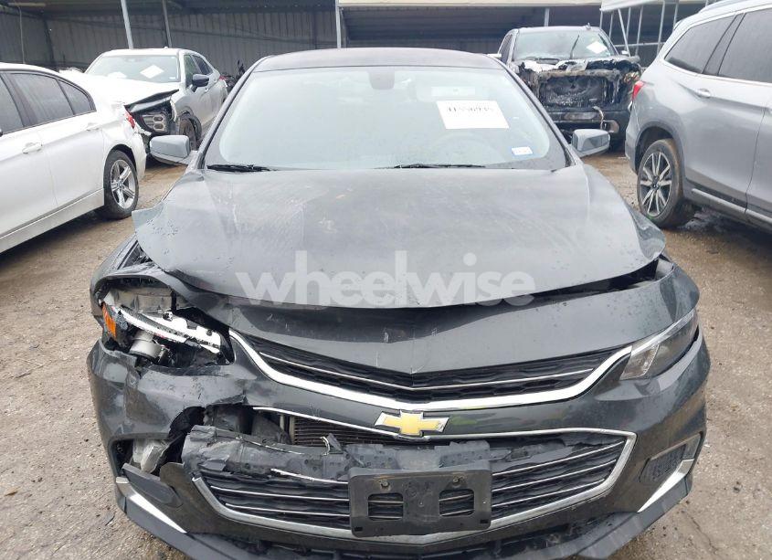 Photo 12 of 2018 Chevrolet Malibu LT (VIN 1G1ZD5ST0JF140248)