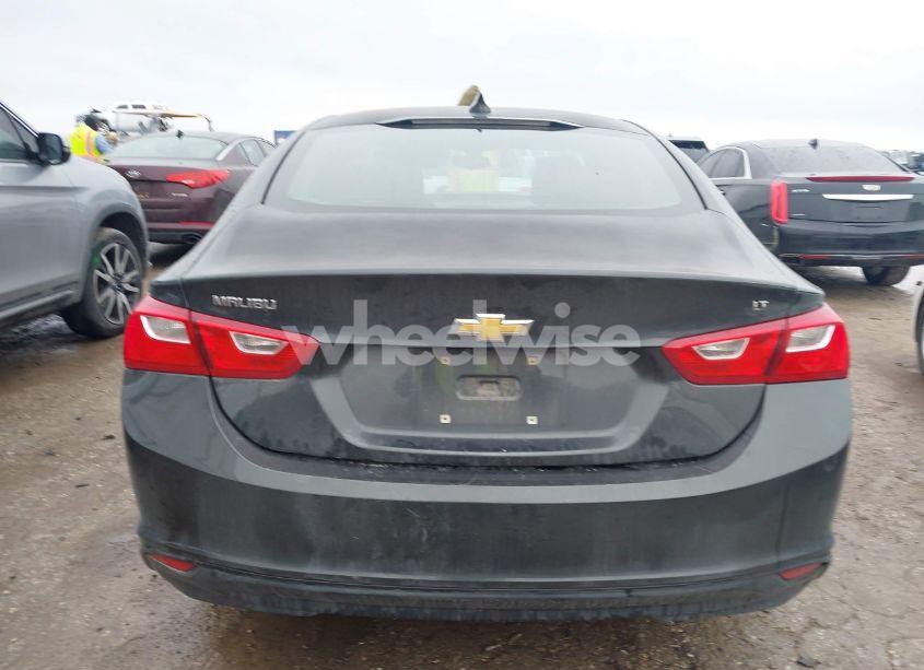 Photo 16 of 2018 Chevrolet Malibu LT (VIN 1G1ZD5ST0JF140248)