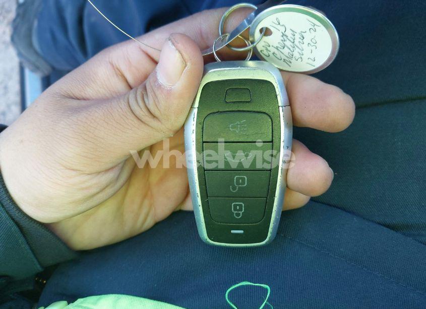 Photo 11 of 2018 Chevrolet Malibu LT (VIN 1G1ZD5ST0JF140962)