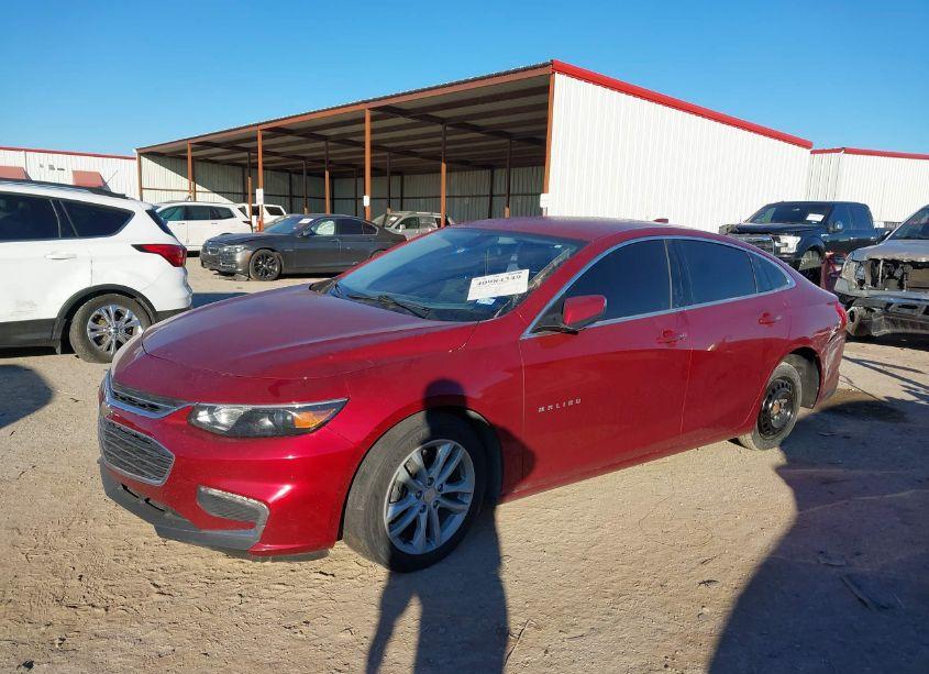 Photo 2 of 2018 Chevrolet Malibu LT (VIN 1G1ZD5ST0JF144459)