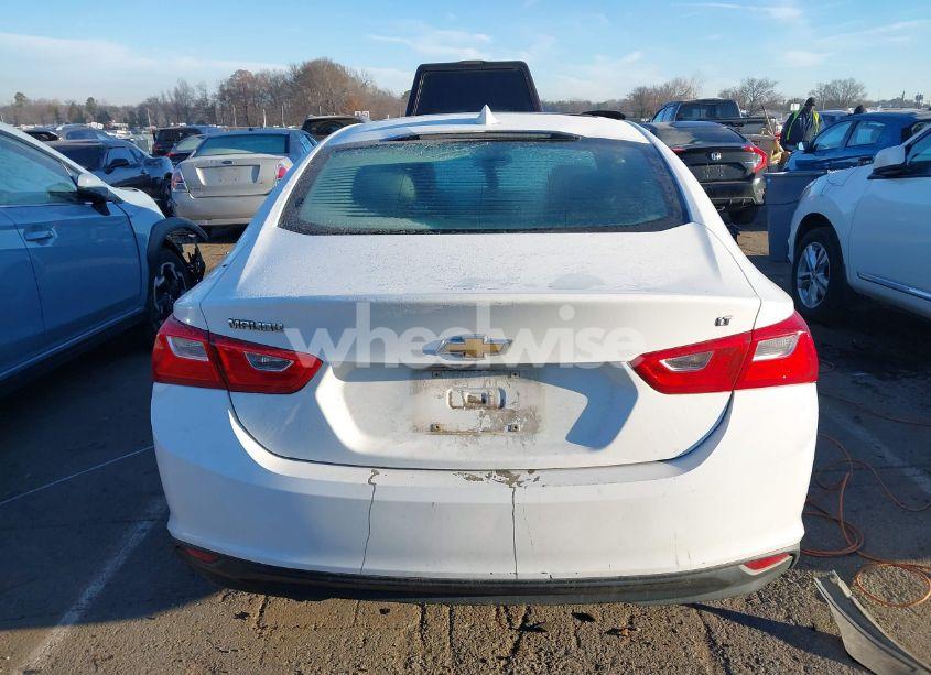 Photo 16 of 2018 Chevrolet Malibu LT (VIN 1G1ZD5ST0JF146308)